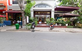 Sunny Hotel And Apartment